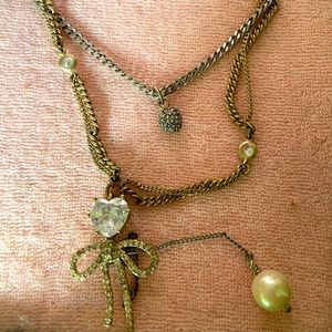 JUICY COUTURE BOW TIE NECKLACE